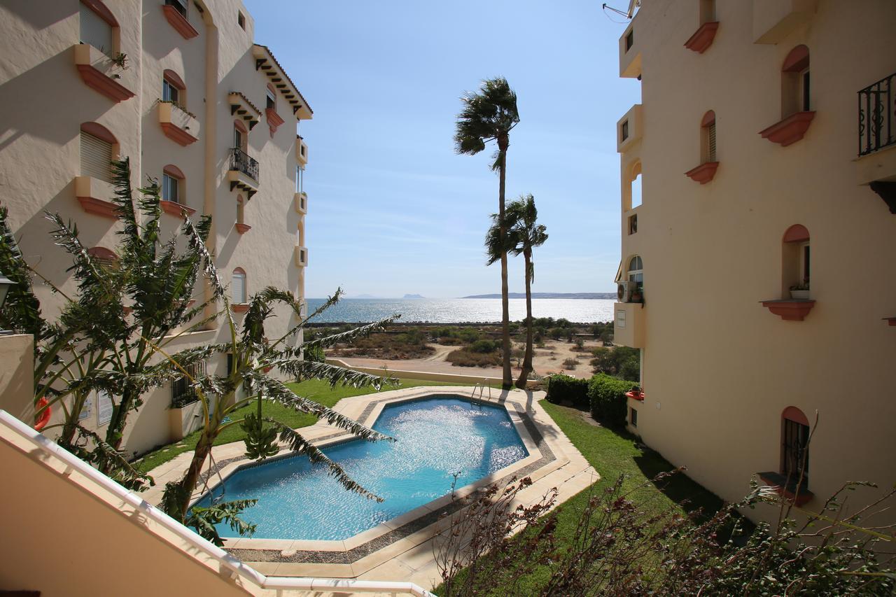 埃斯特波纳Marina Bay Playa Del Cristo公寓 外观 照片